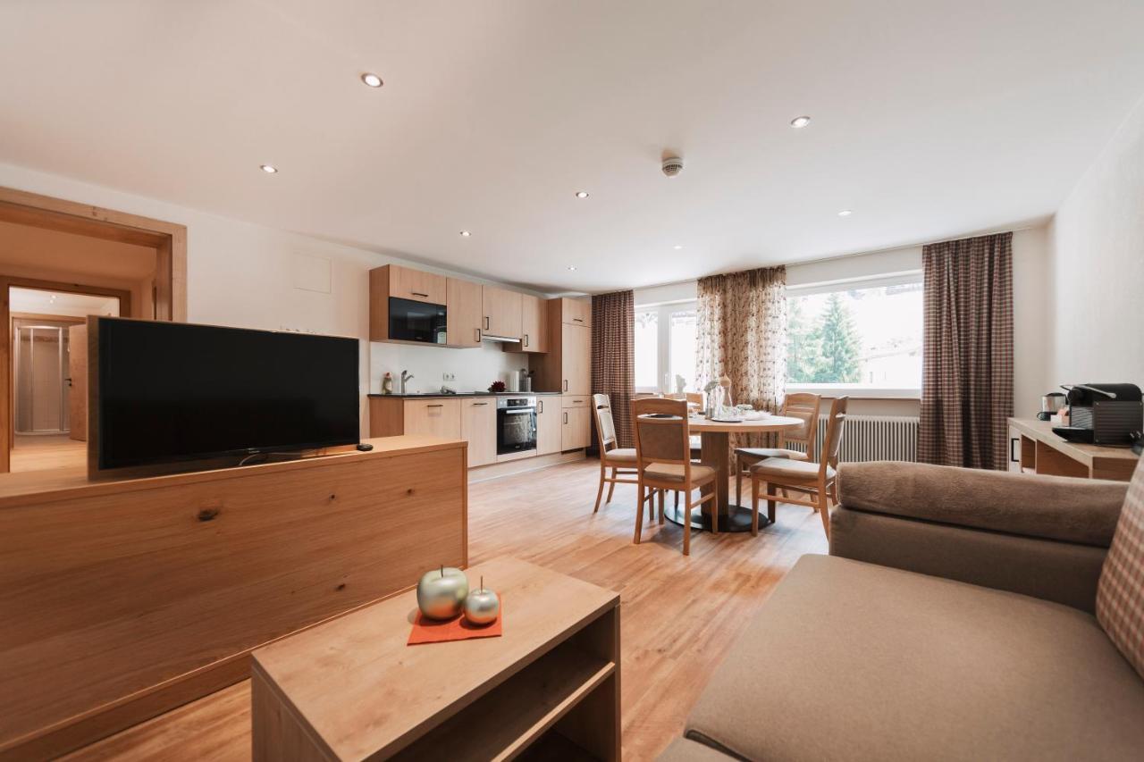 Wellness Aparthotel Panorama Alpin - Ferienwohnungen Jerzens Im Pitztal エクステリア 写真